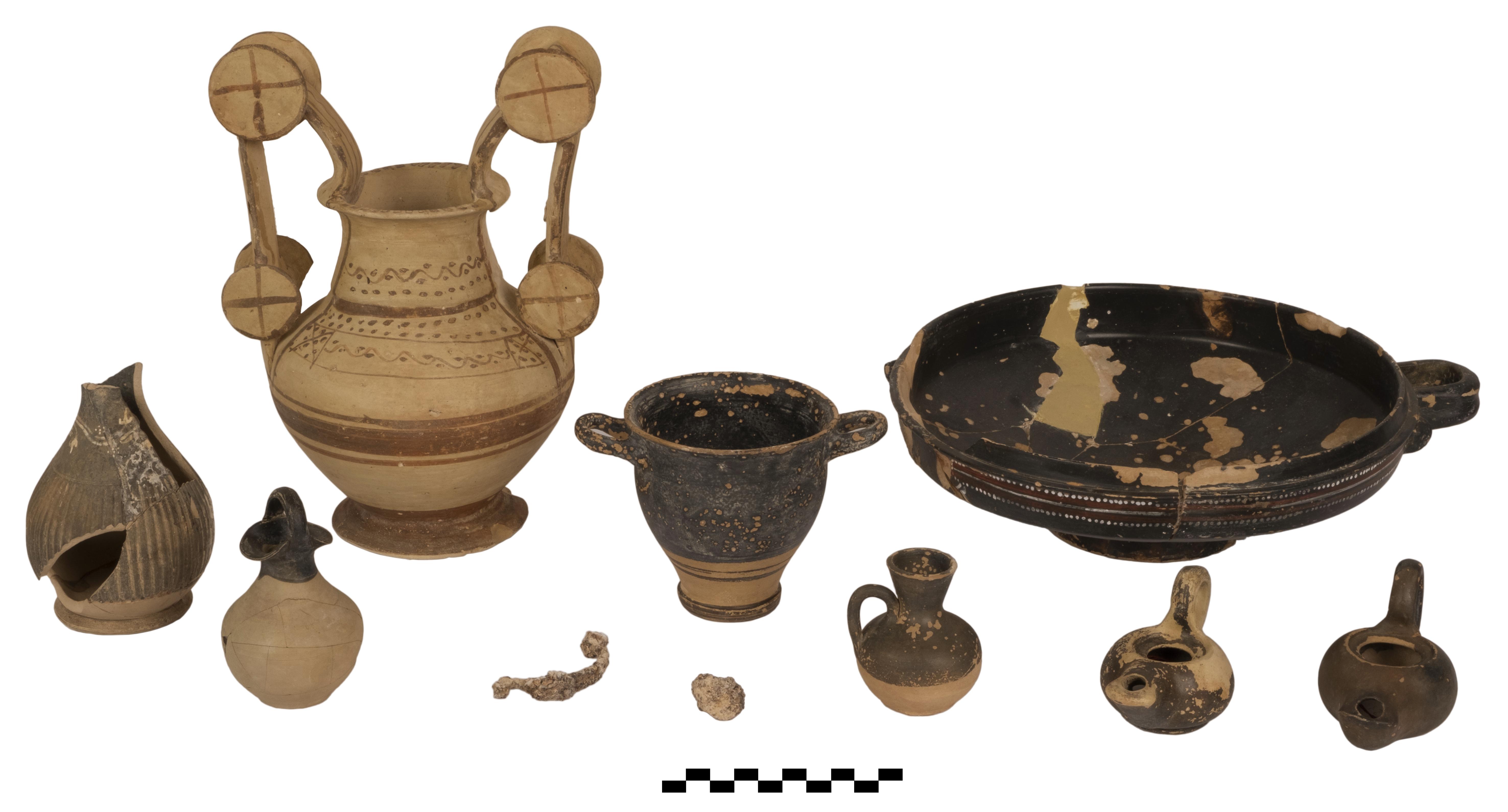 Fig. 9. Necropolis of S. Antonio: grave goods from Tomb 23.