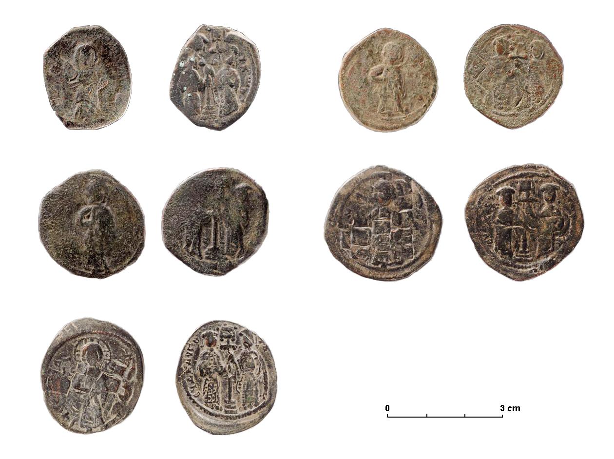 Fig. 4. Tesoretto from Specchia Artanisi: issues by Emperor Constantine